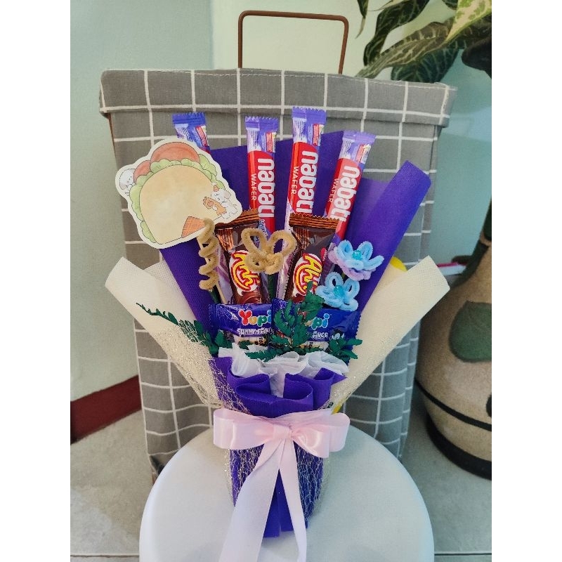 

Buket snack Sedang Tema Warna UNGU - Free Paper Bag