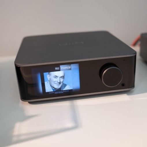 WiiM Ultra Music Streamer & Digital Preamp with Touch Display