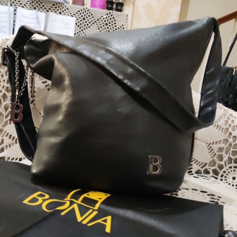 BONIA AUTH ORIGINAL SHOULDER BAG FULL LEATHER  PRELOVED VVGC