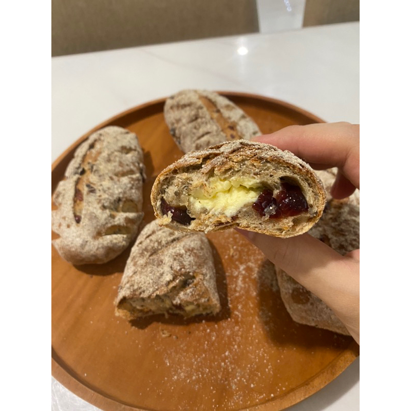 

Roti Chia Cranberry Cream Cheese Rye Bread