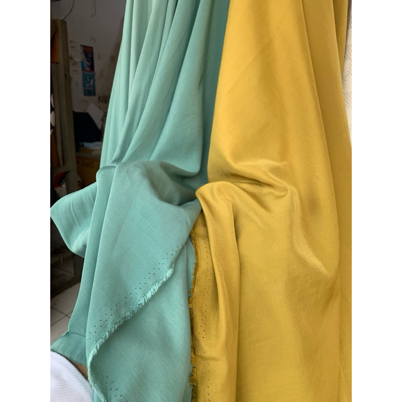 bahan kain katun silky/silky import/bahan mukena/bahan sutra(harga tertera(50cm)
