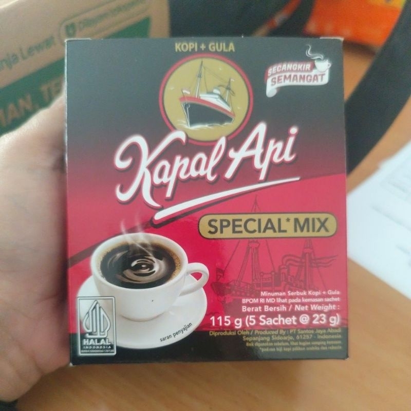 

kapal api special mix box isi 5pcs