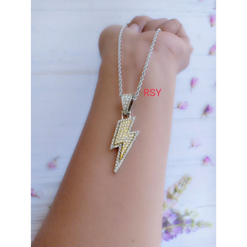 Kalung silver liontin petir titanium