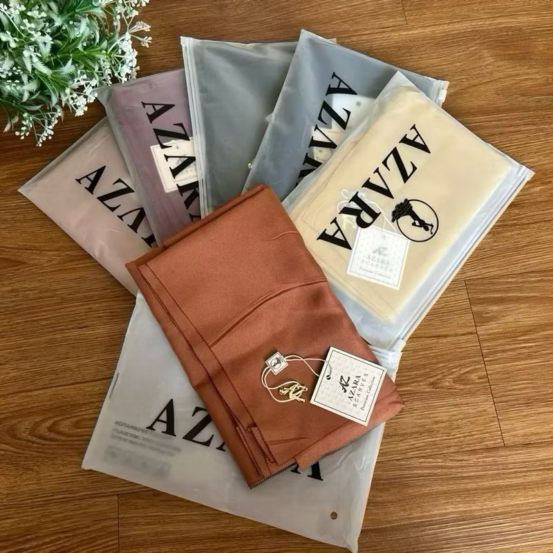 [SALE] Paket 10 pcs Voal Oskara Premium Pouch by Azara Superfashion / Hijab Polos Segi Empat Metal L