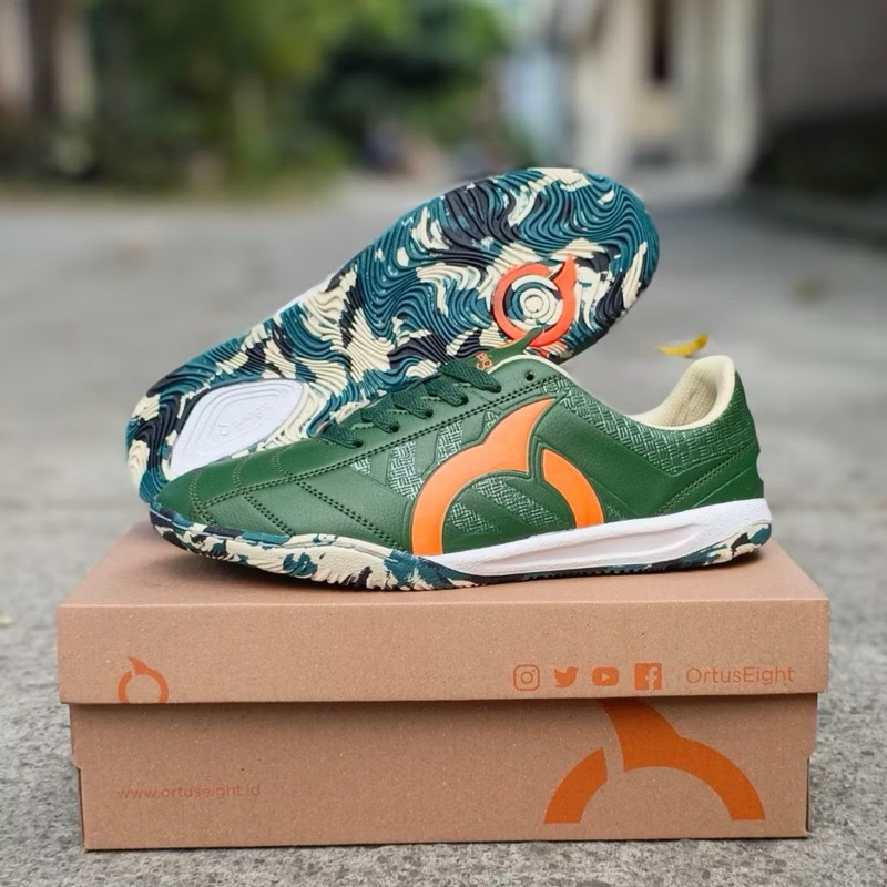 SEPATU FUTSAL ORTUSEIGHT CATALYST JOGOSALA PREMIUM GOOD QUALITY Sepatu futsal ortuseight catalyst ho