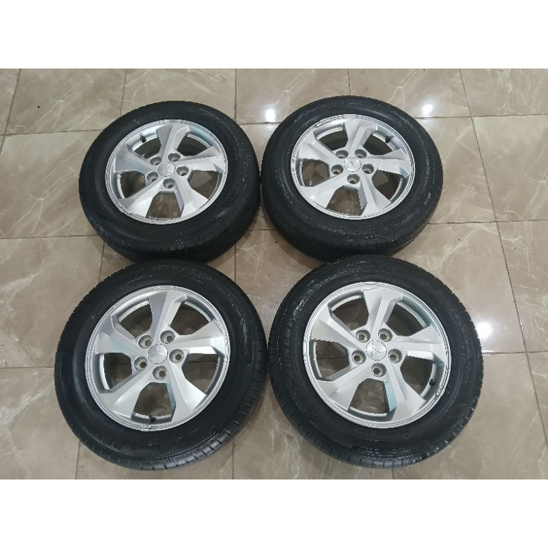 Pelek bekas copotan xpander ring 16 baut 5x114 + ban 195 65 r16 kondisi bagus mulus 90%