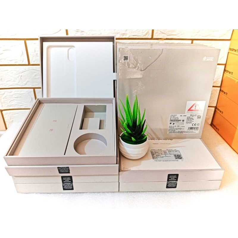 

Dus Box Hp Find N2 Flip Original Cabutan Termurah