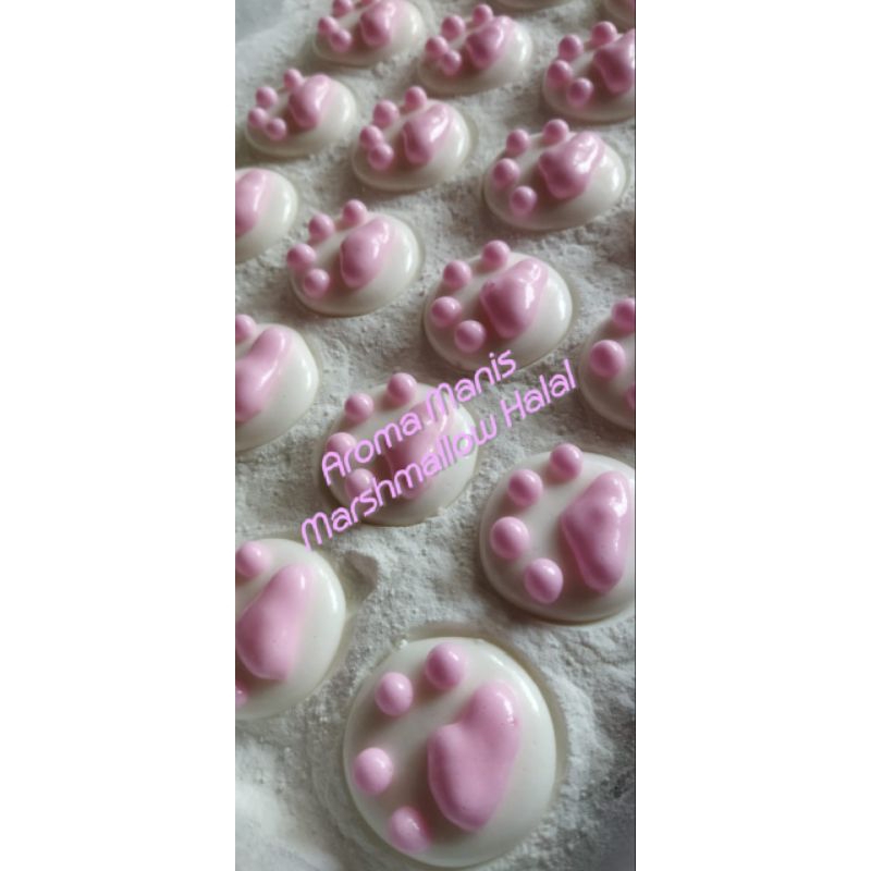 

Squishy Cat Paw Marshmallow