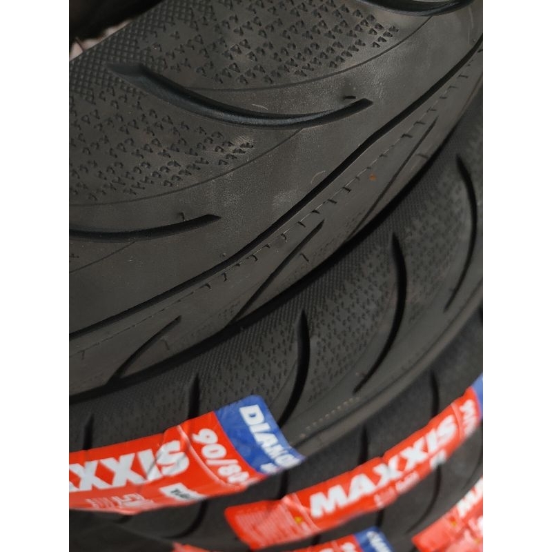 Ban luar maxxis 90/80 - 14 (TUBELESs )