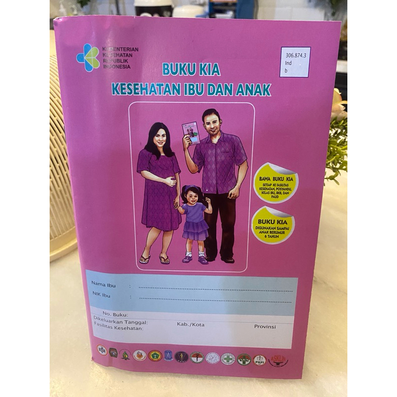 

Buku KIA 2023 Tidak Bolak balik Kesehatan Ibu dan Anak Edisi Terbaru Kemenkes Kertas Tebal Full Colour - Buku Posyandu