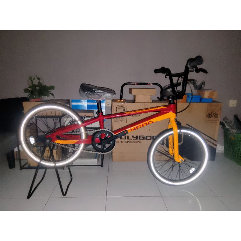 Sepeda Balap BMX POLYGON RAZOR PRO XL 54CM BAN NYALA BARU LIMITED STOCK