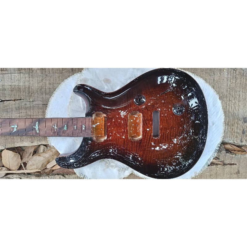 custom guitar model prs 22 fret finishing