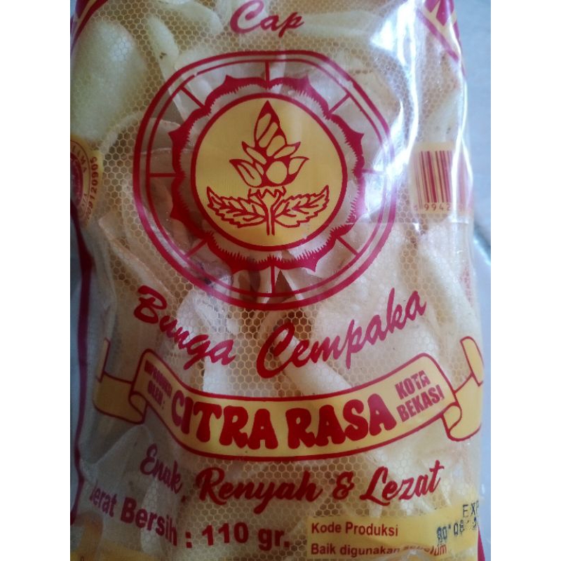 

Keripik Singkong Bunga Cempaka 110g