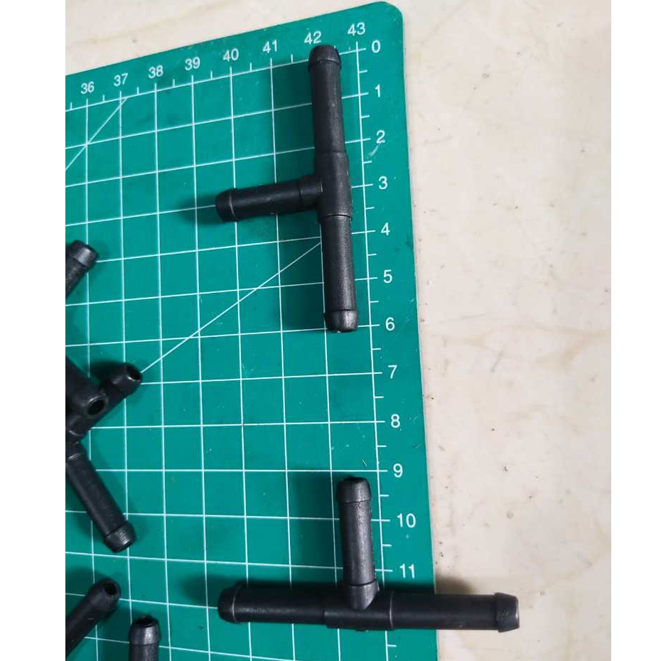 Sambungan Selang Air Wiper T Mobil Universal