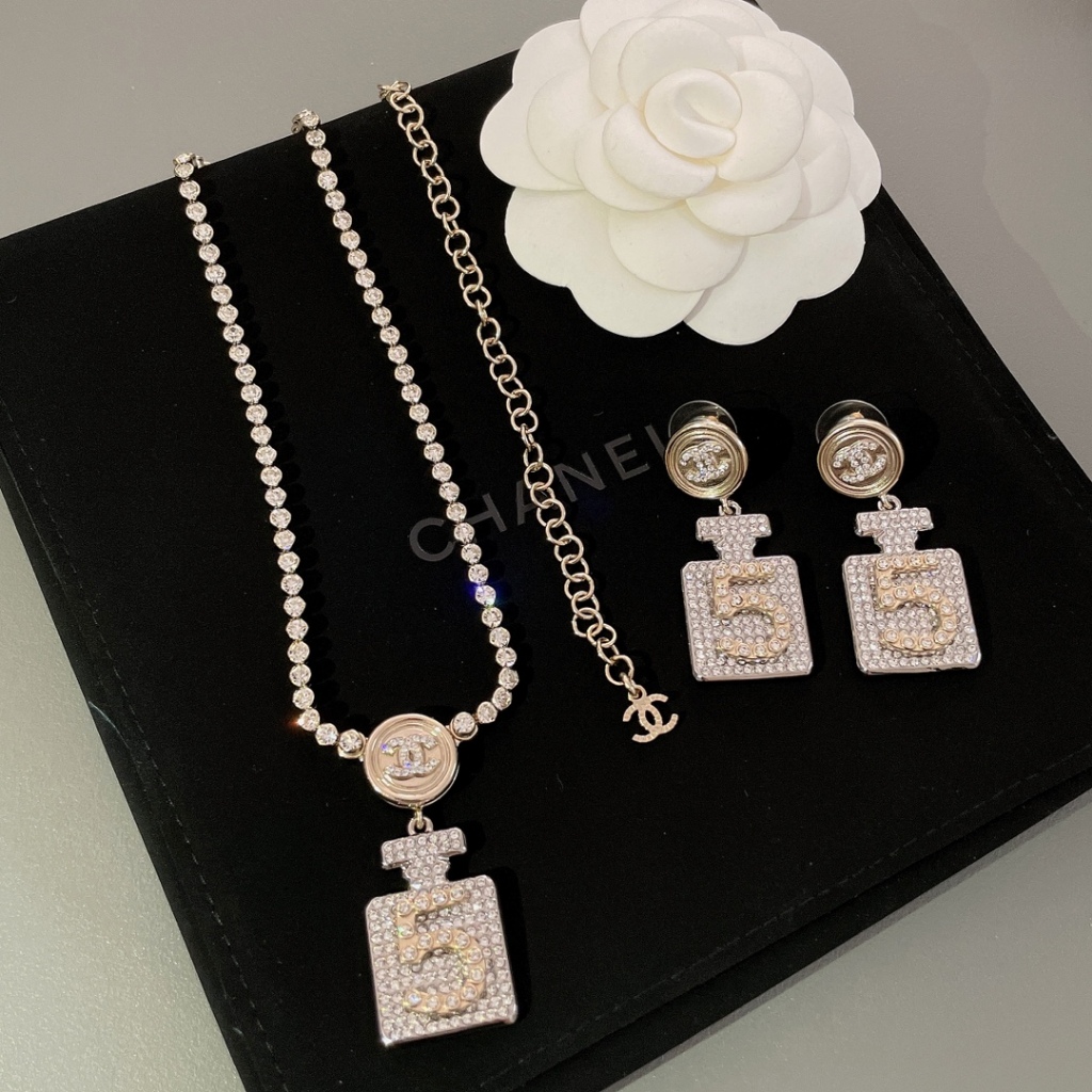 Kalung Anting Ornamen Penutup Botol Parfum Baru Kalung Botol Parfum Kalung kristal