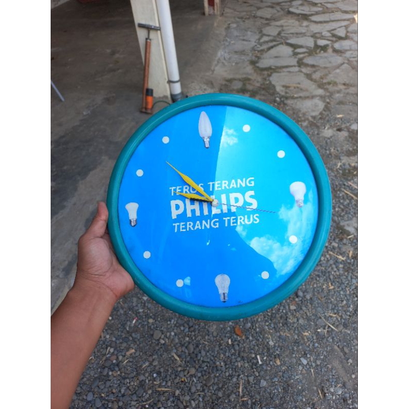 Jam dinding Philips  jadul nyala display unik
