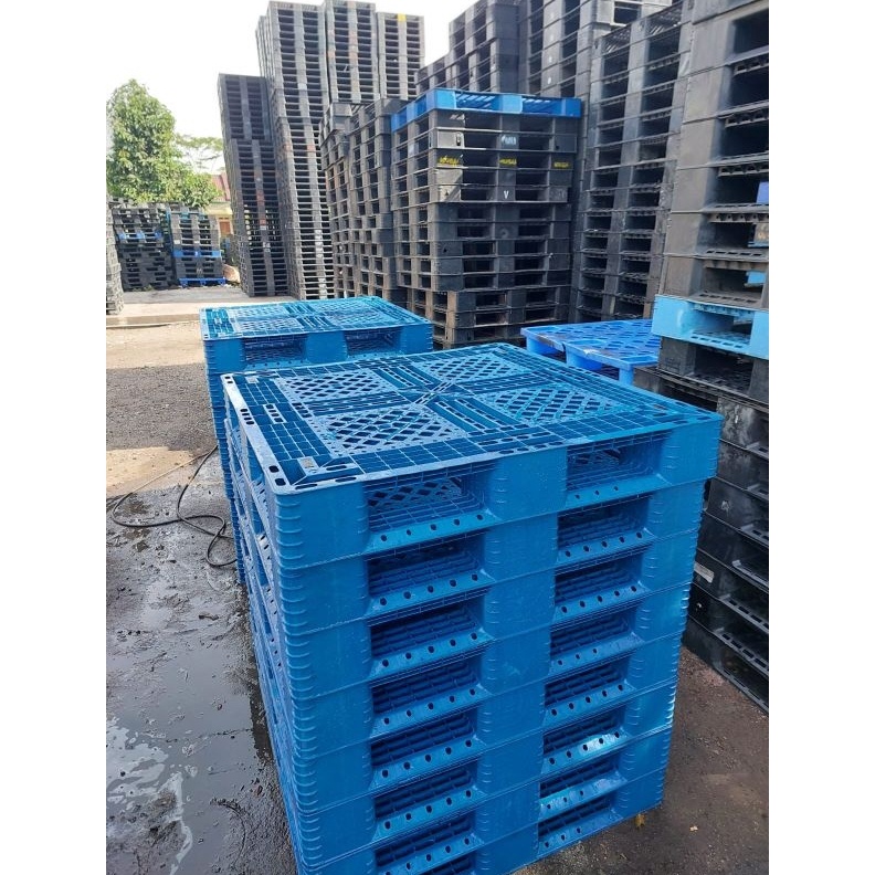 

KODE P64H PALET PLASTIK 15X15X15CM PALET PLASTIK BEKAS