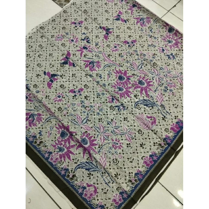 TERLARIS KAIN BATIK TIGA NEGRI SIDOMUKTI KOMBINASI PUTIH 0101.