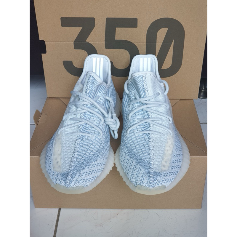 Yeezy boost 350 V2 cloud white uk 8 made by adidas original sepatu yeezy asli