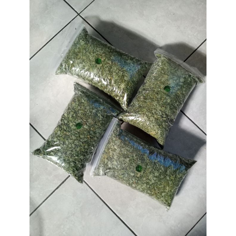 

Daun Kelor Kering Istighotsah Super Premium