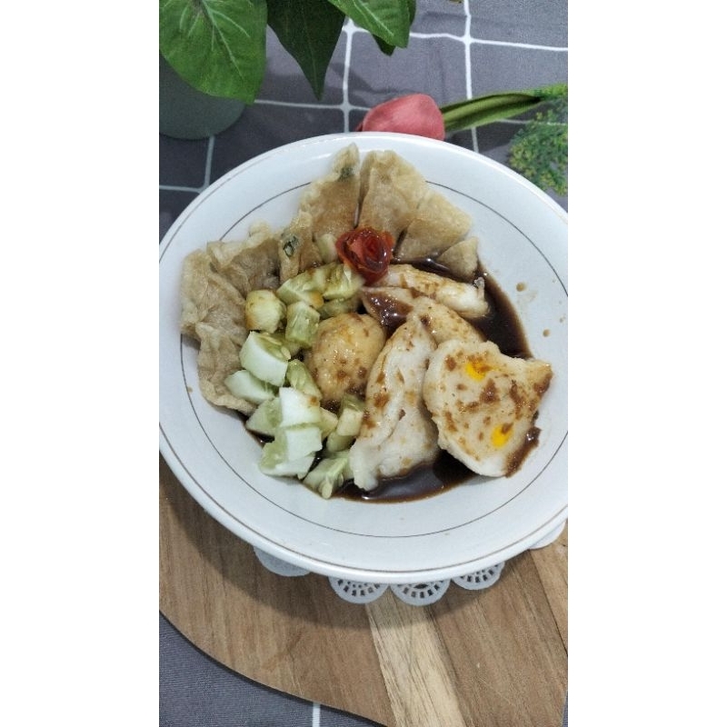 

Paket HEMAT Pempek ikan MIX Lenjer Kapal Selam Adaan