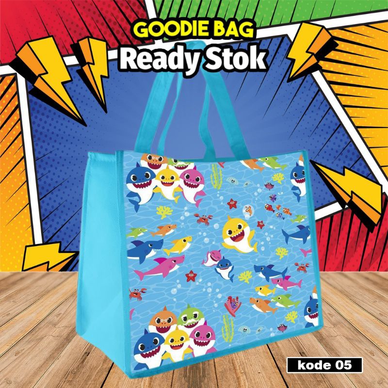 

MIX 10PCS | tas kado lanscape baby shark | karakter kode 05