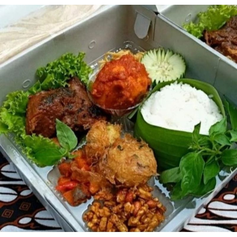 

Dapur Hemat - Nasi Box Ayam Bakar Paling Murah Higenis/Enak/Sehat/Viral Untuk Acara Sederhana