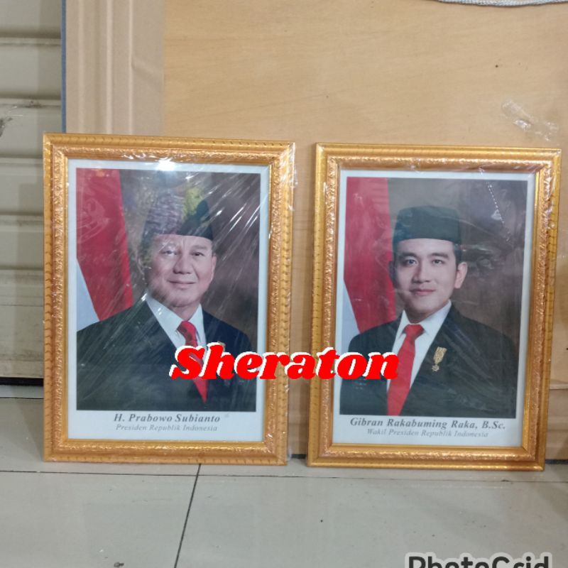 

bingkai foto presiden Prabowo dan wakil presiden Gibran uk 30cm x 40cm