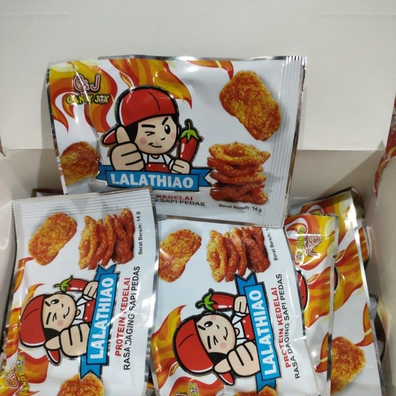 

LALATHIAO Protein Kedelai rasa daging sapi pedas 1 kotak isi 30 pcs
