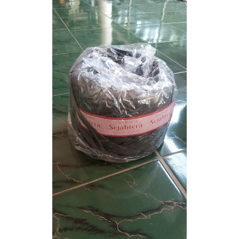 

Tali Rafia Hitam Roll 1 KG FULL