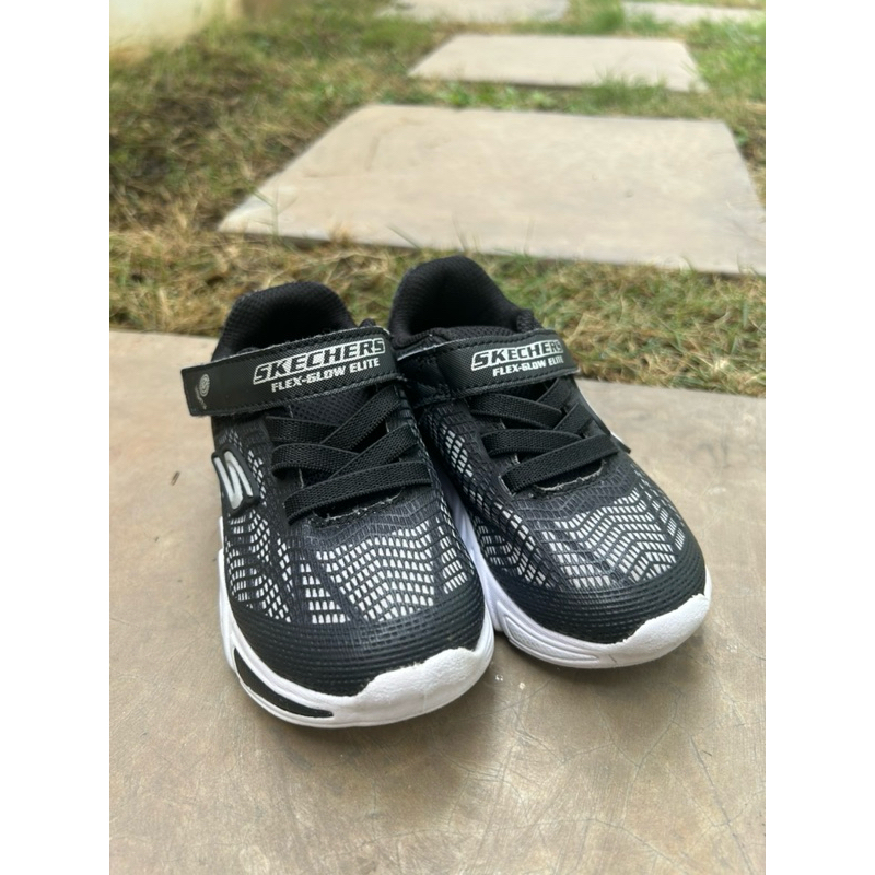 SKECHERS FLEX-GLOW ELITE - PRELOVED