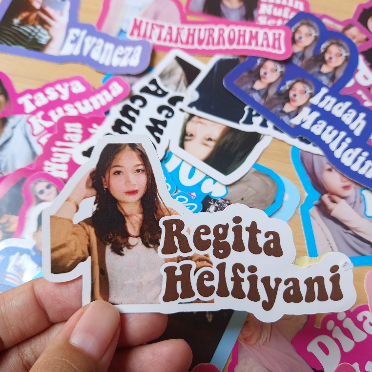 

STIKER CUSTOM FOTO dan Tulisan Nama - Cetak Photo Stiker Waterproof