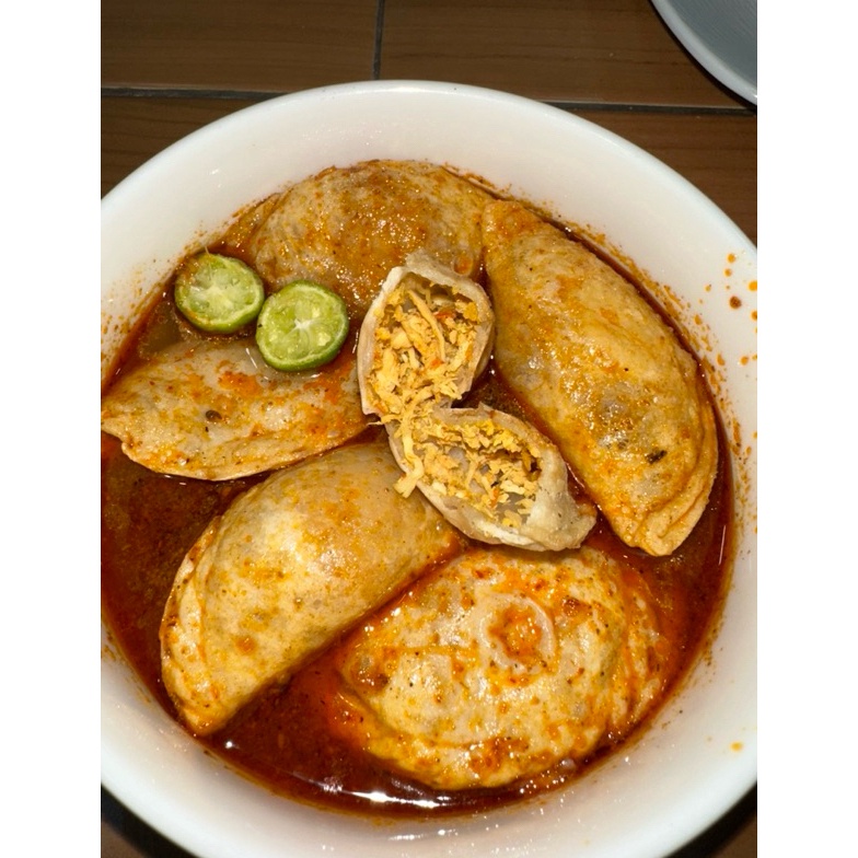 

Khusus hari ini 1 Bungkus Cireng Kuah Ayam Suwir Dapat 5 pcs Pedas Hotpot Instan GudangsnackTgr