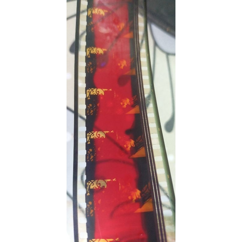 Kaset Rol Film Bioskop Panjang 14 Metr Buat Layangan Swangan Koang Pitu" Bugis