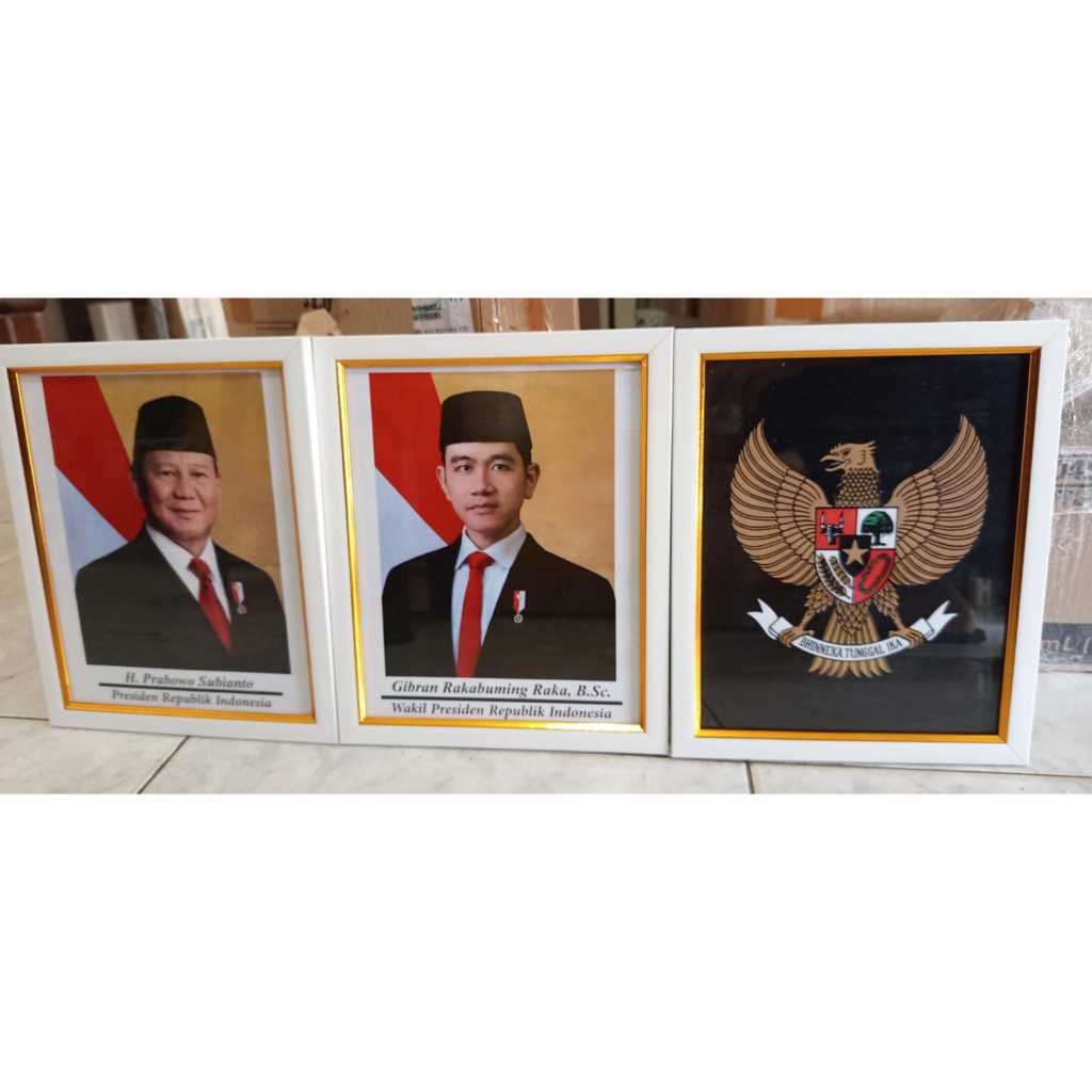 

bingkai dan photo presiden, wakil presiden dan pancasila ukuran 10r