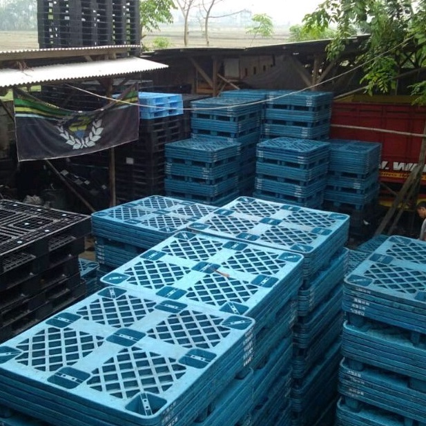 

ART Q9V PALET PLASTIK SECEND 11x11x12cm Murah