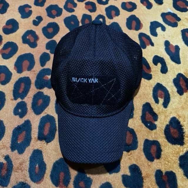 Topi Outdoor BLACKYAK