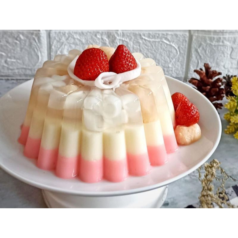

Puding Susu Strawberry Kelapa Muda Degan ASLI dan Kelengkeng PREMIUM 15cm 20cm 23cm HALAL Hampers Syukuran Tujuh Bulanan
