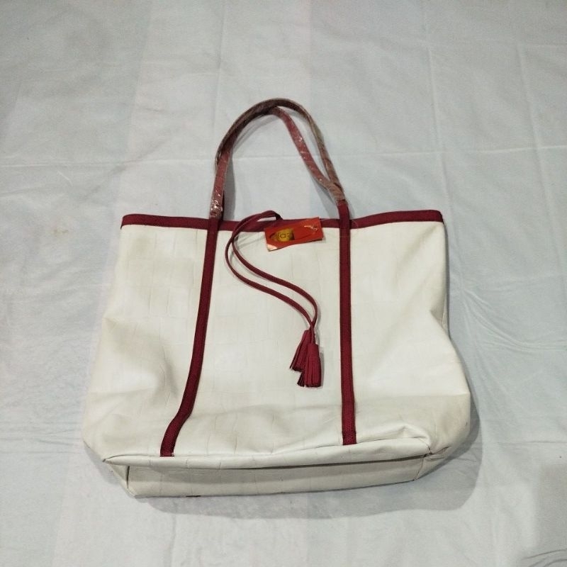 Tas Tote Kulit Sapi Putih