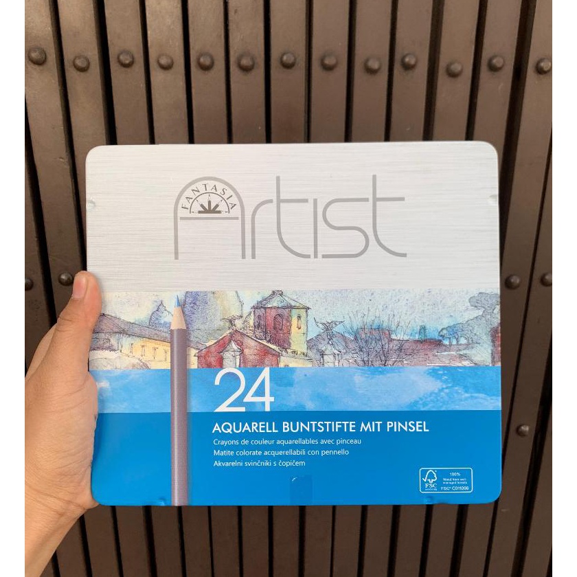 

FG2 Pensil warna sisa export 24 warna isi biasa kaleng tin case bawannya classic fantasia masuk 224 agustus
