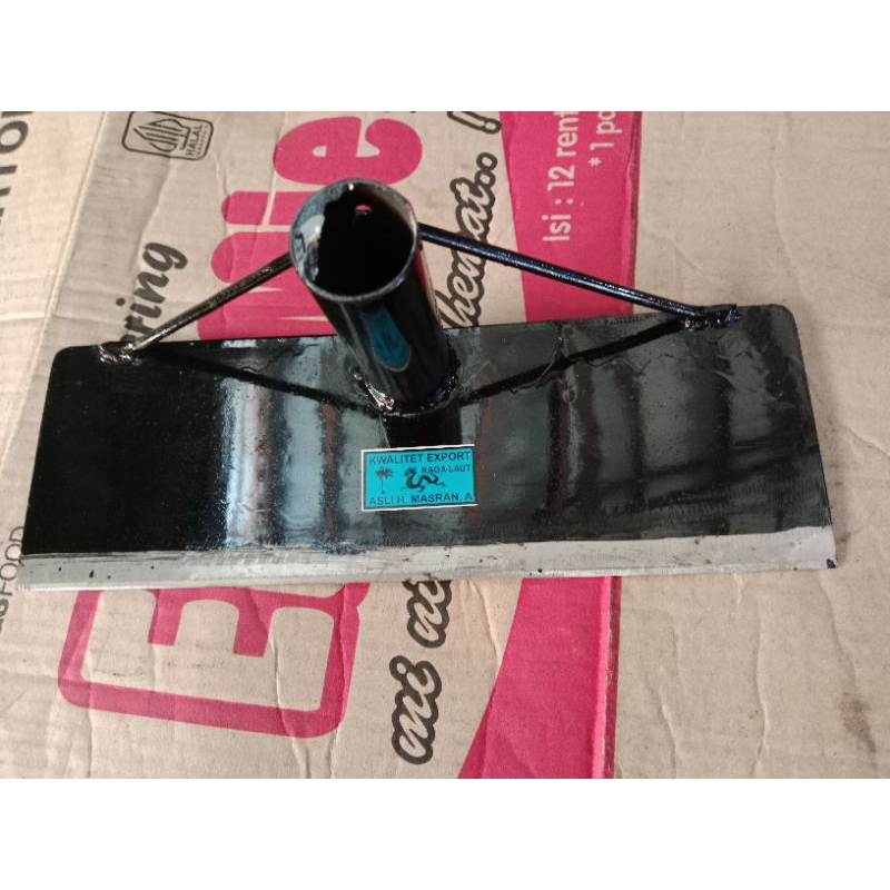 CANGKUL,GARUK,RUMPUT,SAWIT,