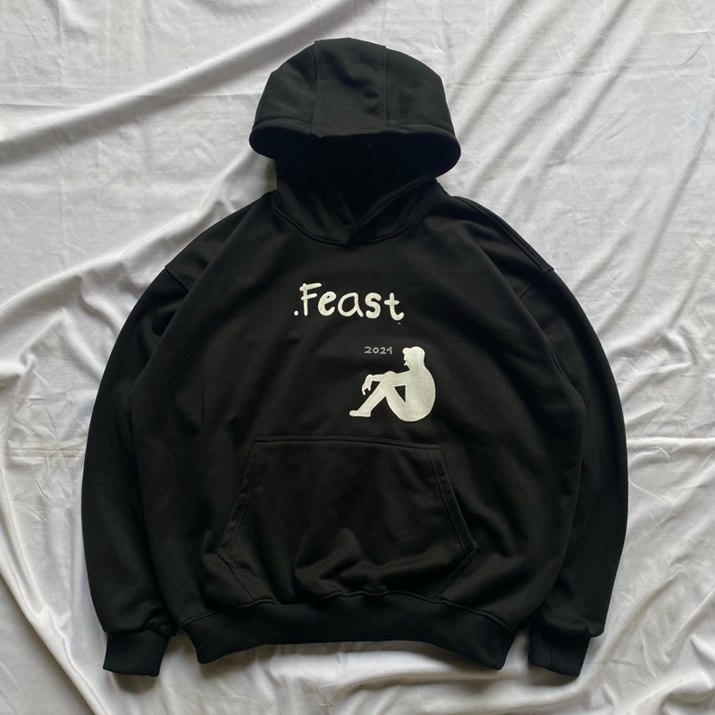 REWORKED HOODIE "FEAST-NINA"