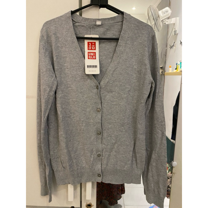 cardigan uniqlo abu/grey