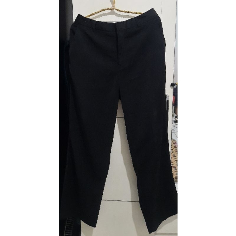 Preloved - Celana panjang bahan hitam untuk pria