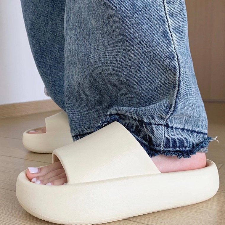 KODE L64Z Little Maple  Pillow Feel Korean Rubber Slippers  Sandal Tinggi Karet Empuk  Sandal Rumah 