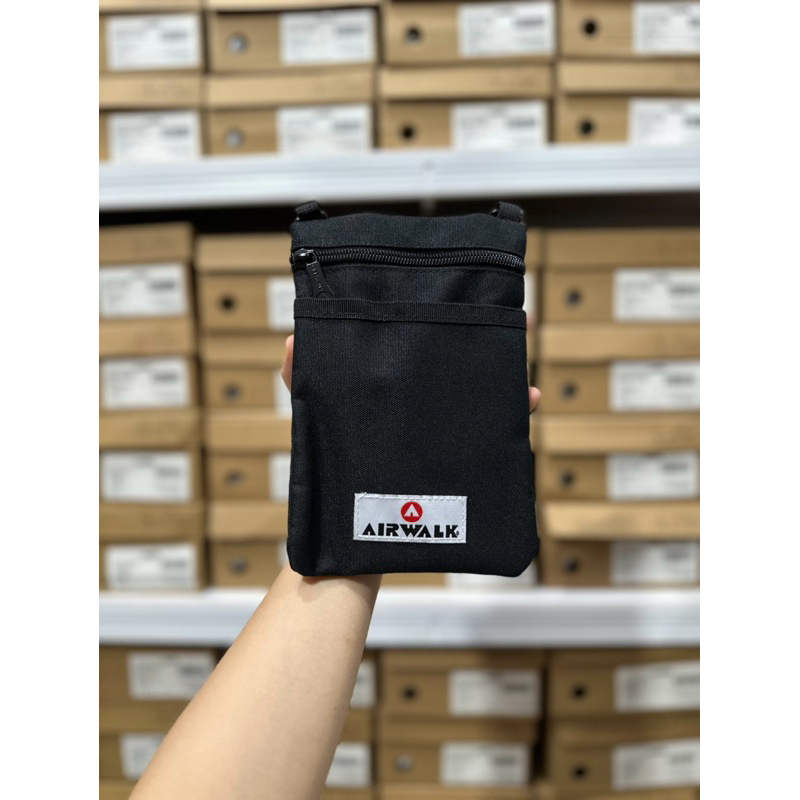 TAS AIRWALK WAIST BAG AIRWALK TATIA SLINGBACK AIWXWB23033B BLACK HITAM 100% ORIGINAL AIRWALK