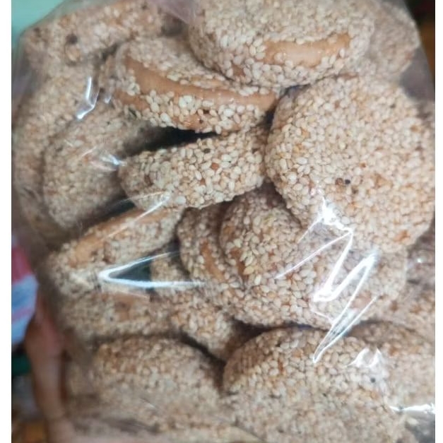

Biskuit Manis Lengket Mari Wijen 250gr