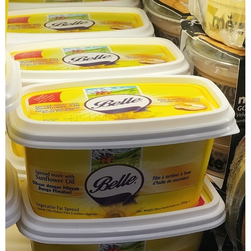 

BELLE Margarin Sunflower Oil Vegetables Fat Spread 250gr