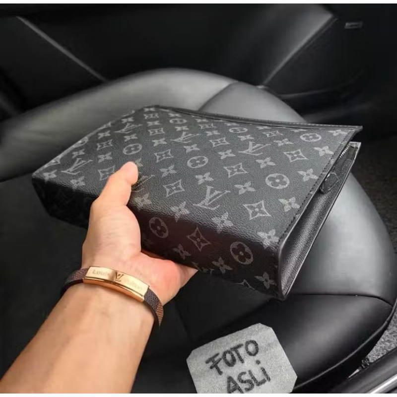 Lv Clutch