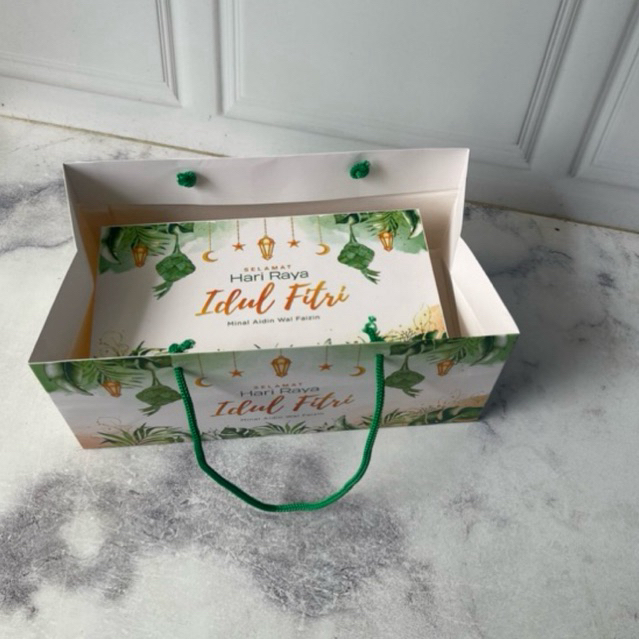 

D3v!! 5 Pcs Paper Bag + Dus idul Firri/dus lebaran/paper bag lebaran dan dus